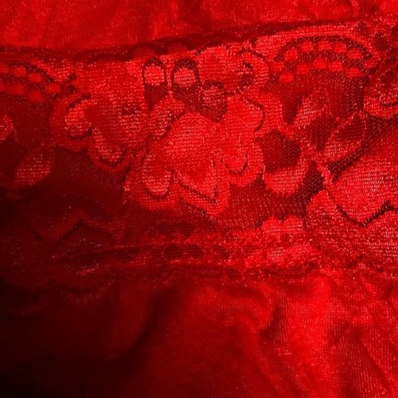 Maurices Burgundy Red Camisole with Lace Sheer Spaghetti Straps Size 1 - Picture 3 of 6